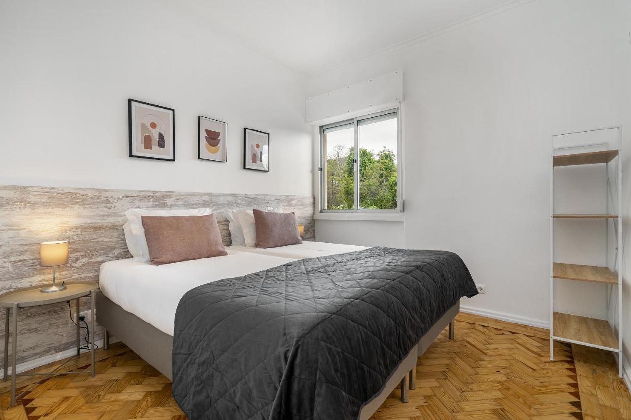 Whome Peaceful Alges Family Home Away From City Noise Lisboa المظهر الخارجي الصورة