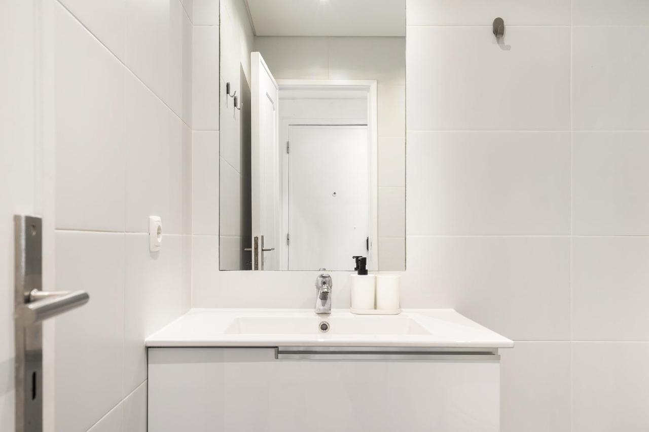 Whome Peaceful Alges Family Home Away From City Noise Lisboa المظهر الخارجي الصورة